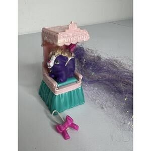 Vintage 1995 Kenner Littlest Pet Shop Poof N Pretty Skunk Incomplete